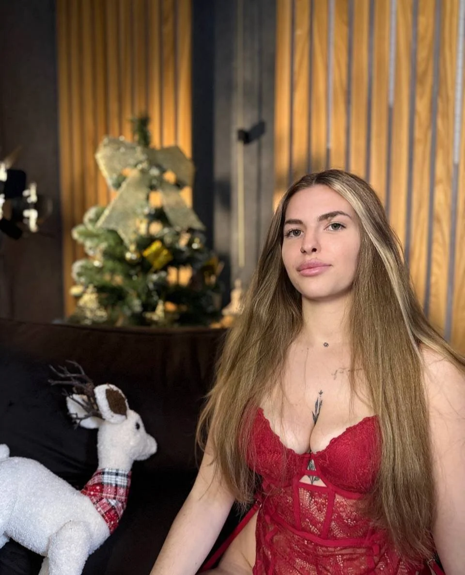 XXX Porn Photo of Nude DanielaReign 15
