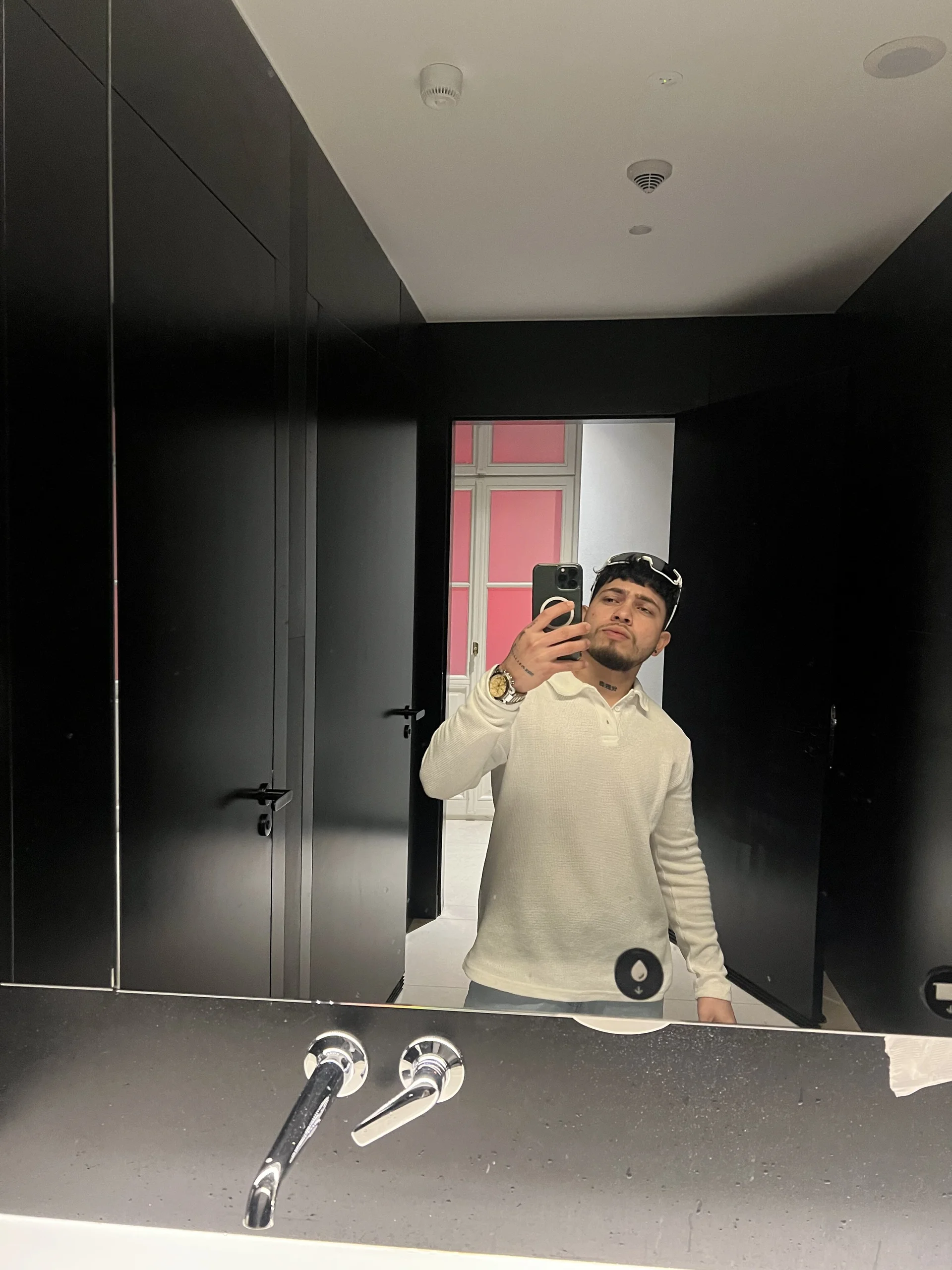 XXX Porn Photo of Nude Darwinhot13 1