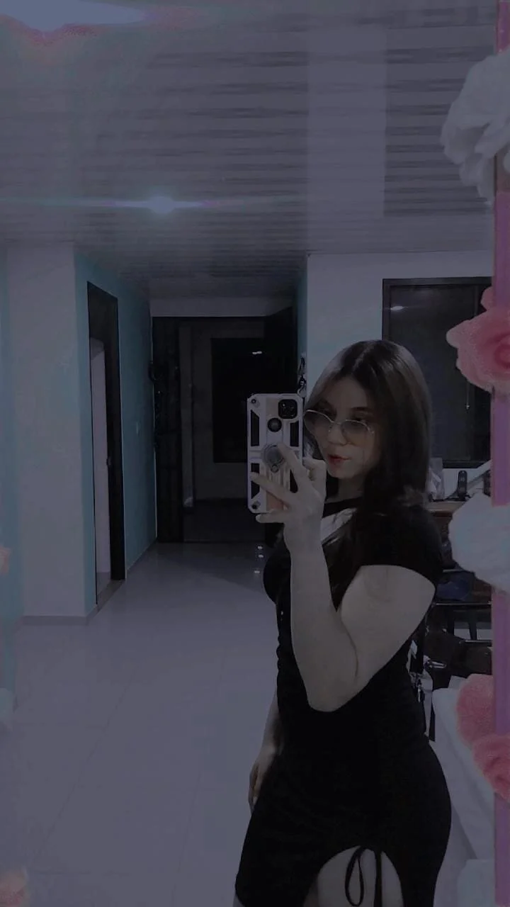 XXX Porn Photo of Nude lunahototinparis18 5