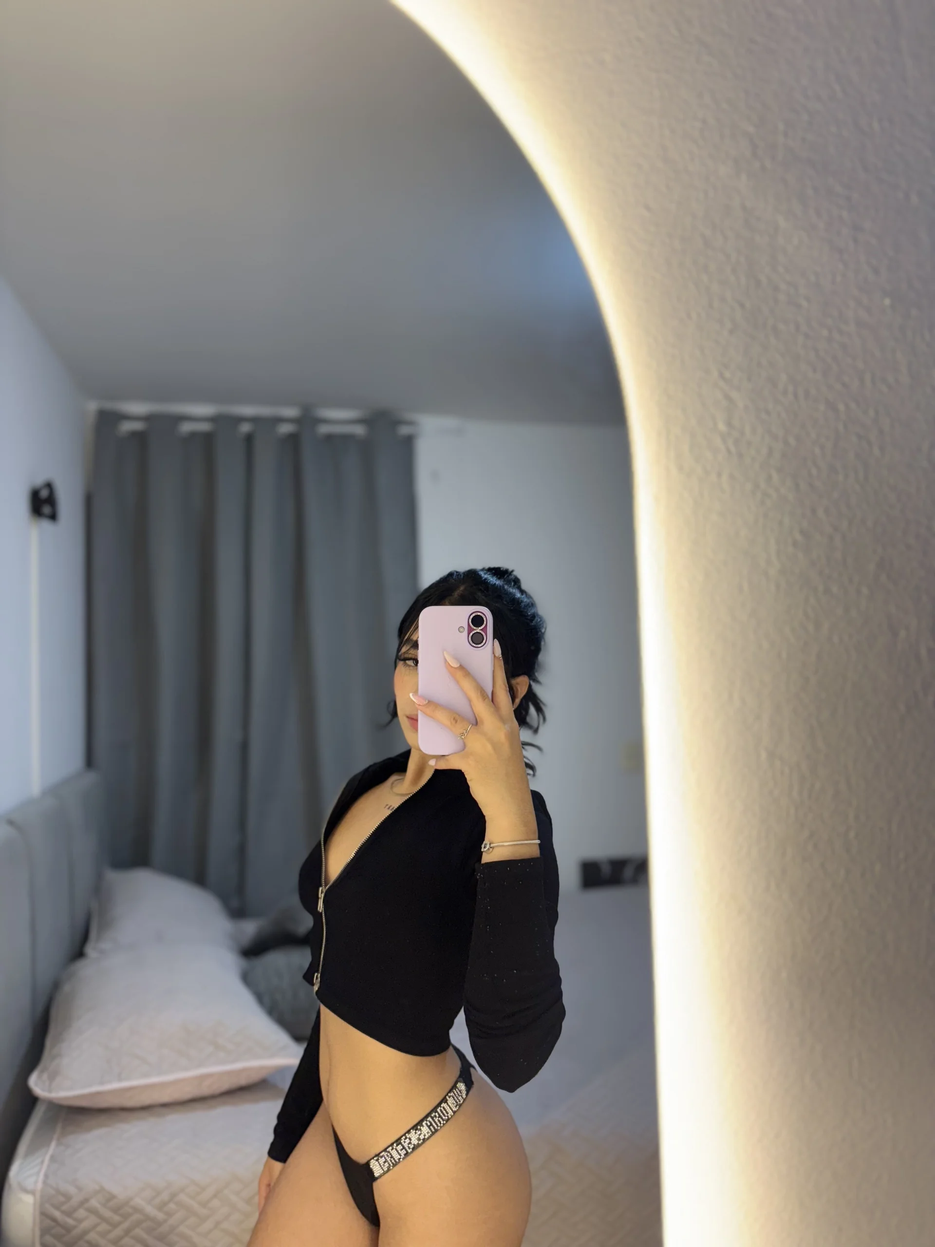 XXX Porn Photo of Nude Zaray_star 5