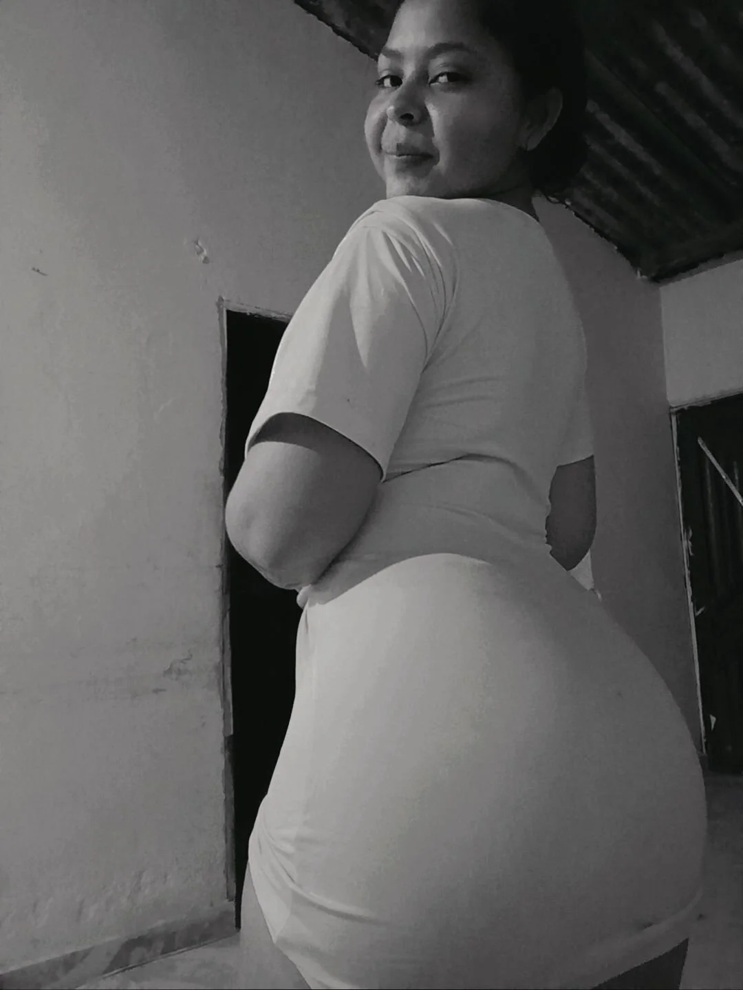 XXX Porn Photo of Nude tianaglowcs 6