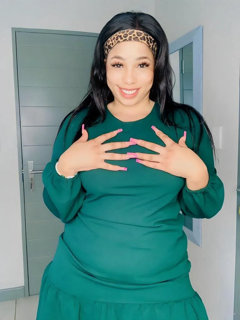 XXX Porn Photo of Nude CurvyDesire1 1
