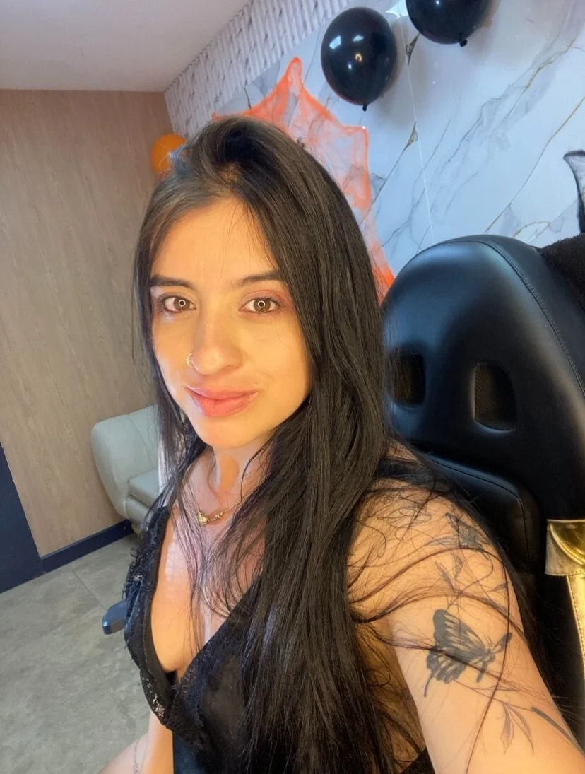 XXX Porn Photo of Nude andrea_tasty_tf 1