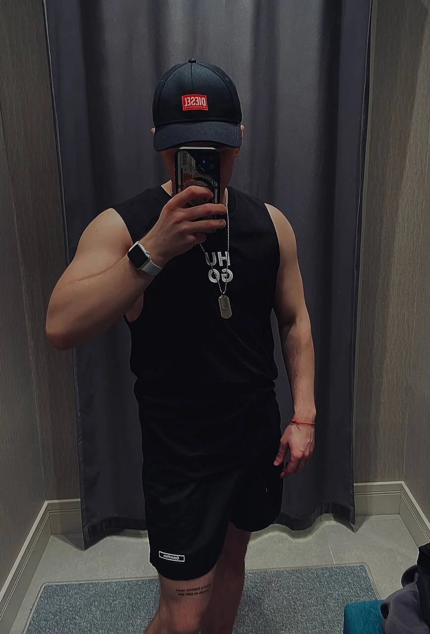 XXX Porn Photo of Nude Vers_gay 28