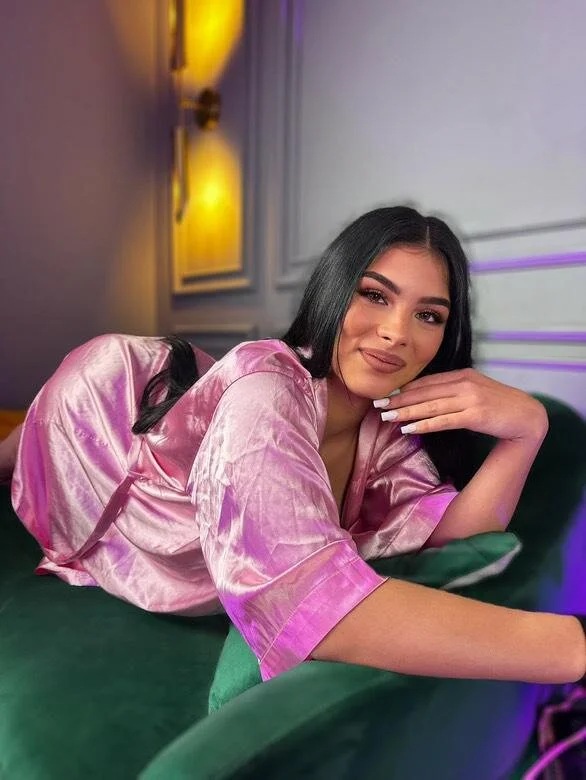 XXX Porn Photo of Nude Crissdesire 4