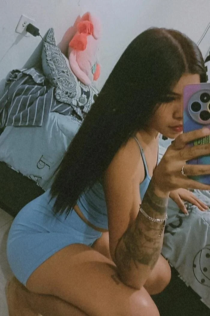 XXX Porn Photo of Nude Laura_debora18 1