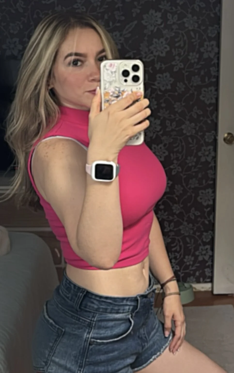 XXX Porn Photo of Nude BritgetPsychol 16
