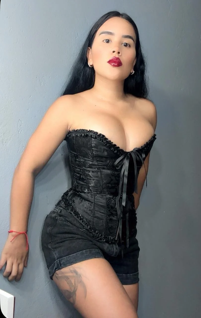 XXX Porn Photo of Nude laure_torres 1