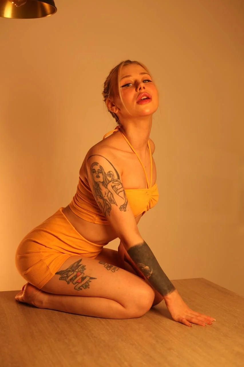 XXX Porn Photo of Nude Shiny_Lily 18