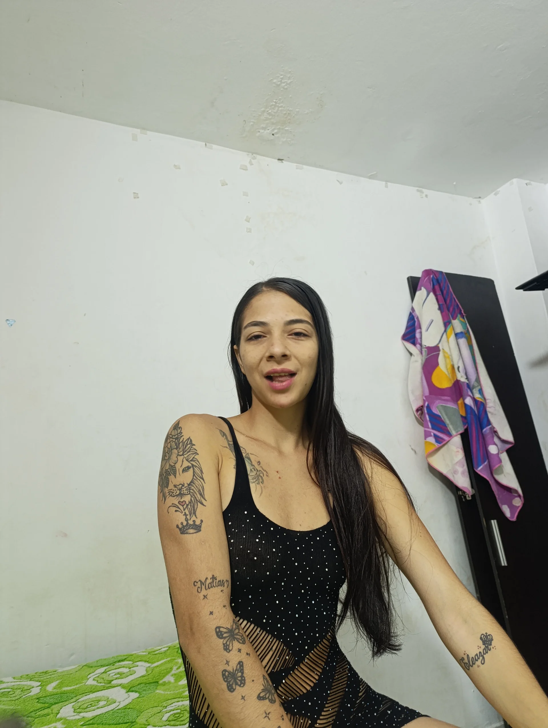 XXX Porn Photo of Nude valenpaisita2123 46