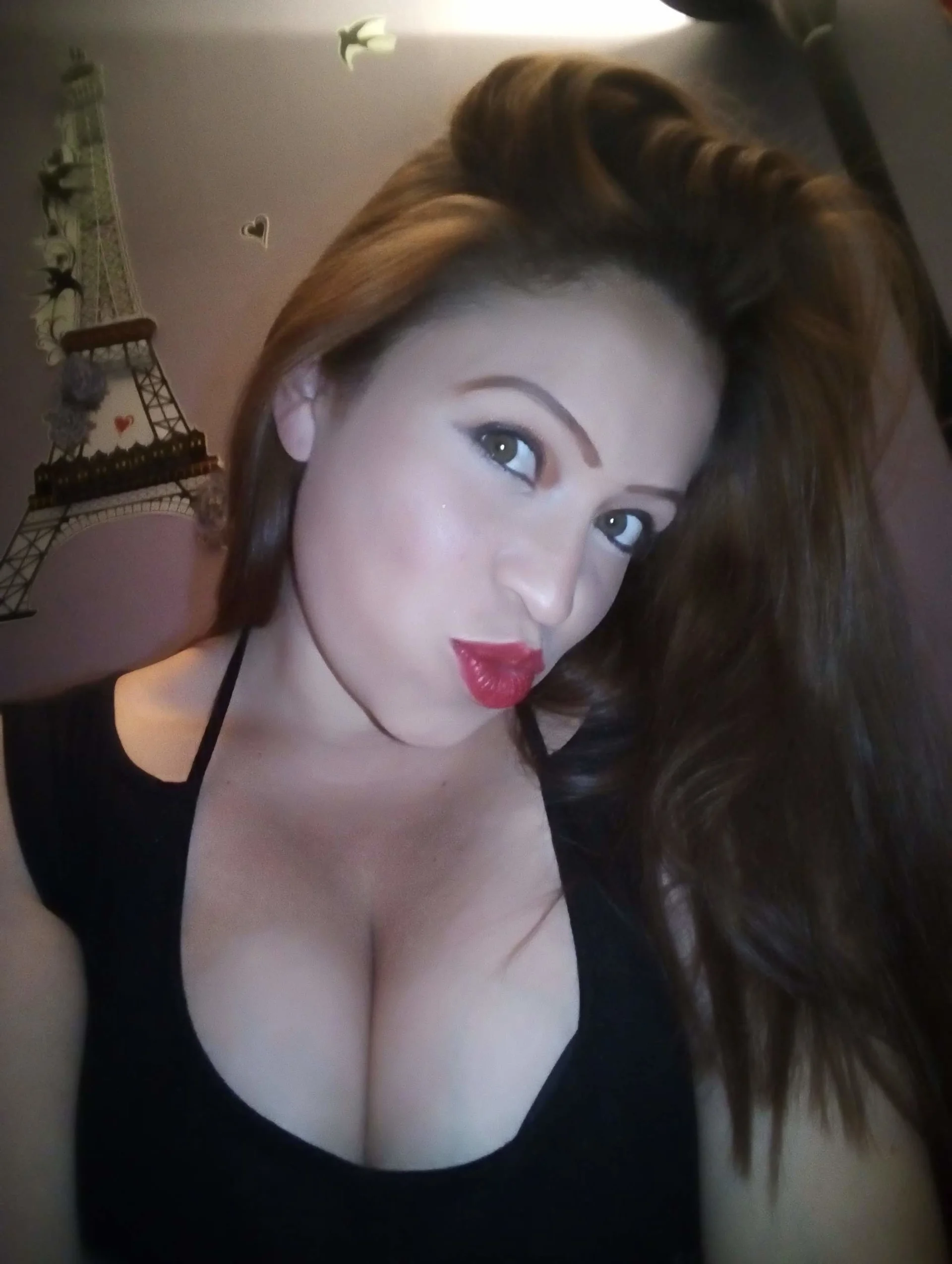 XXX Porn Photo of Nude lesb_milf 24