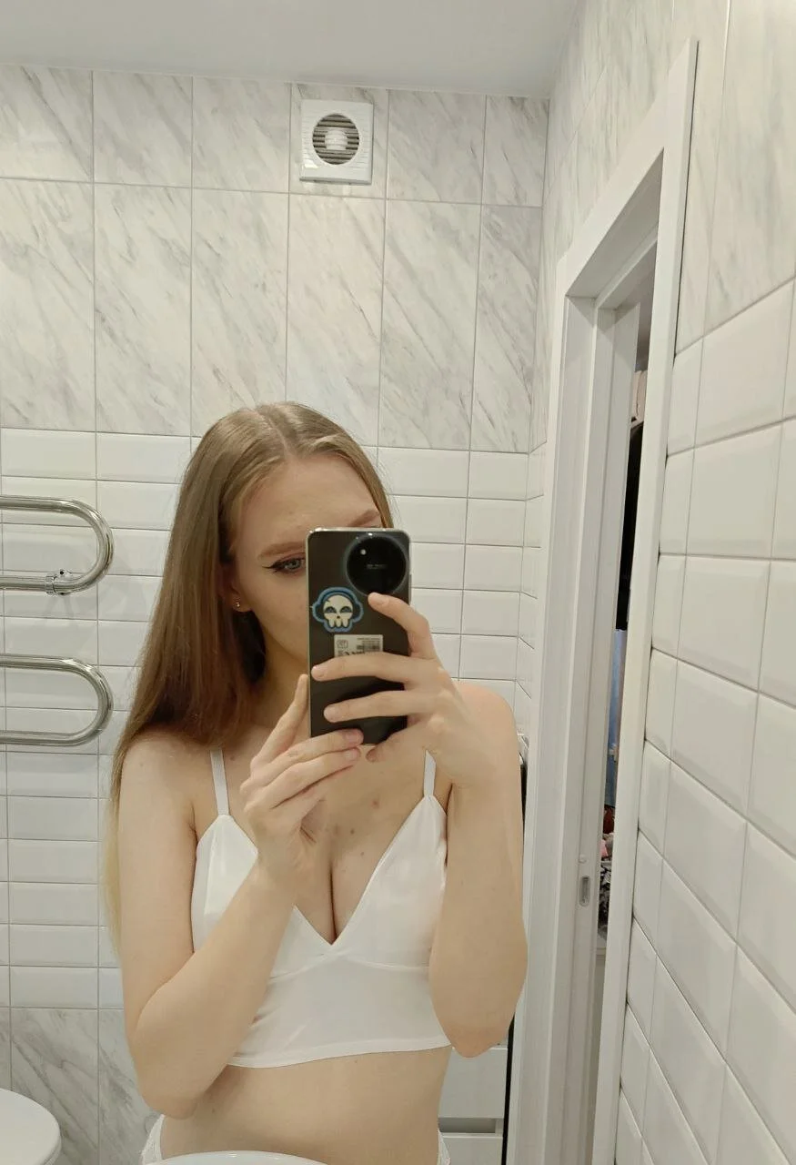 XXX Porn Photo of Nude YourAddictionAmelia 3