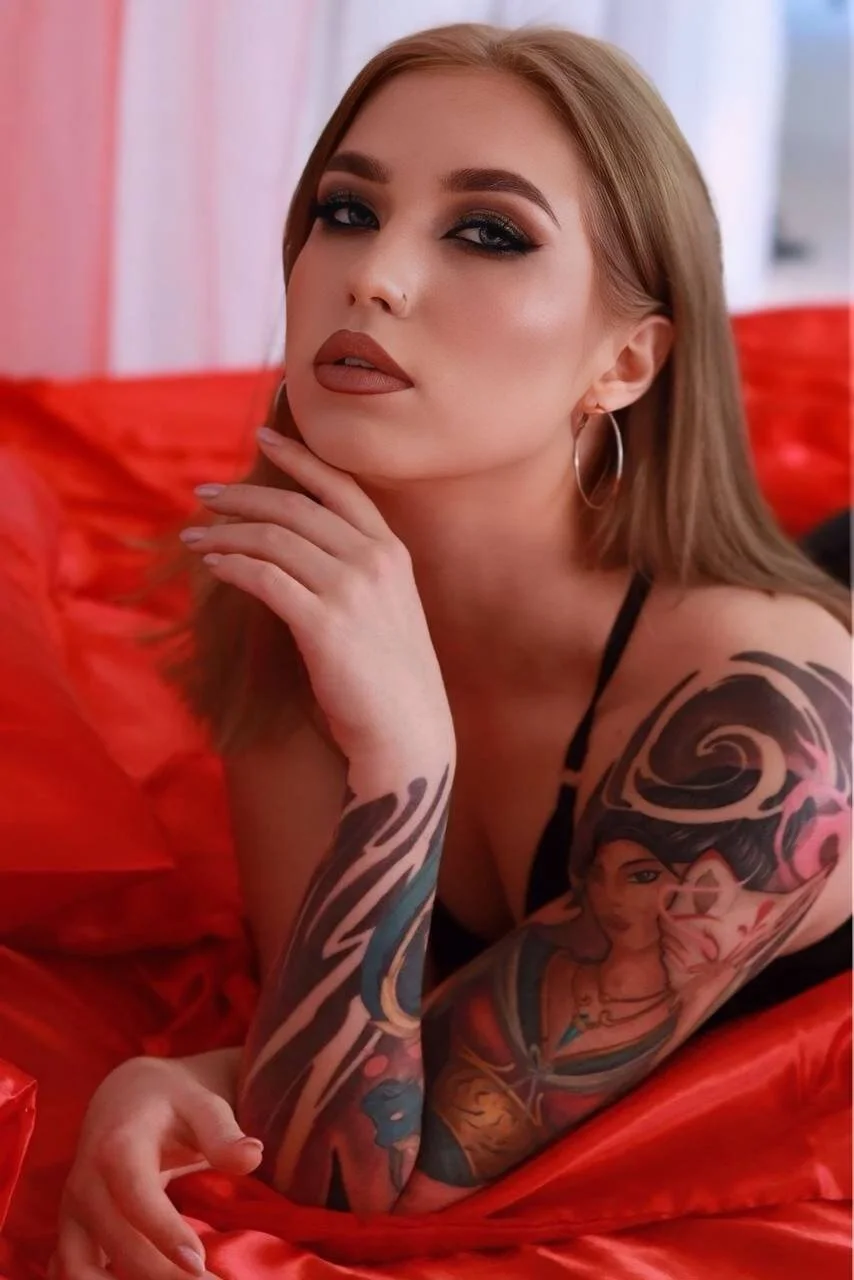 XXX Porn Photo of Nude urmissalice 1