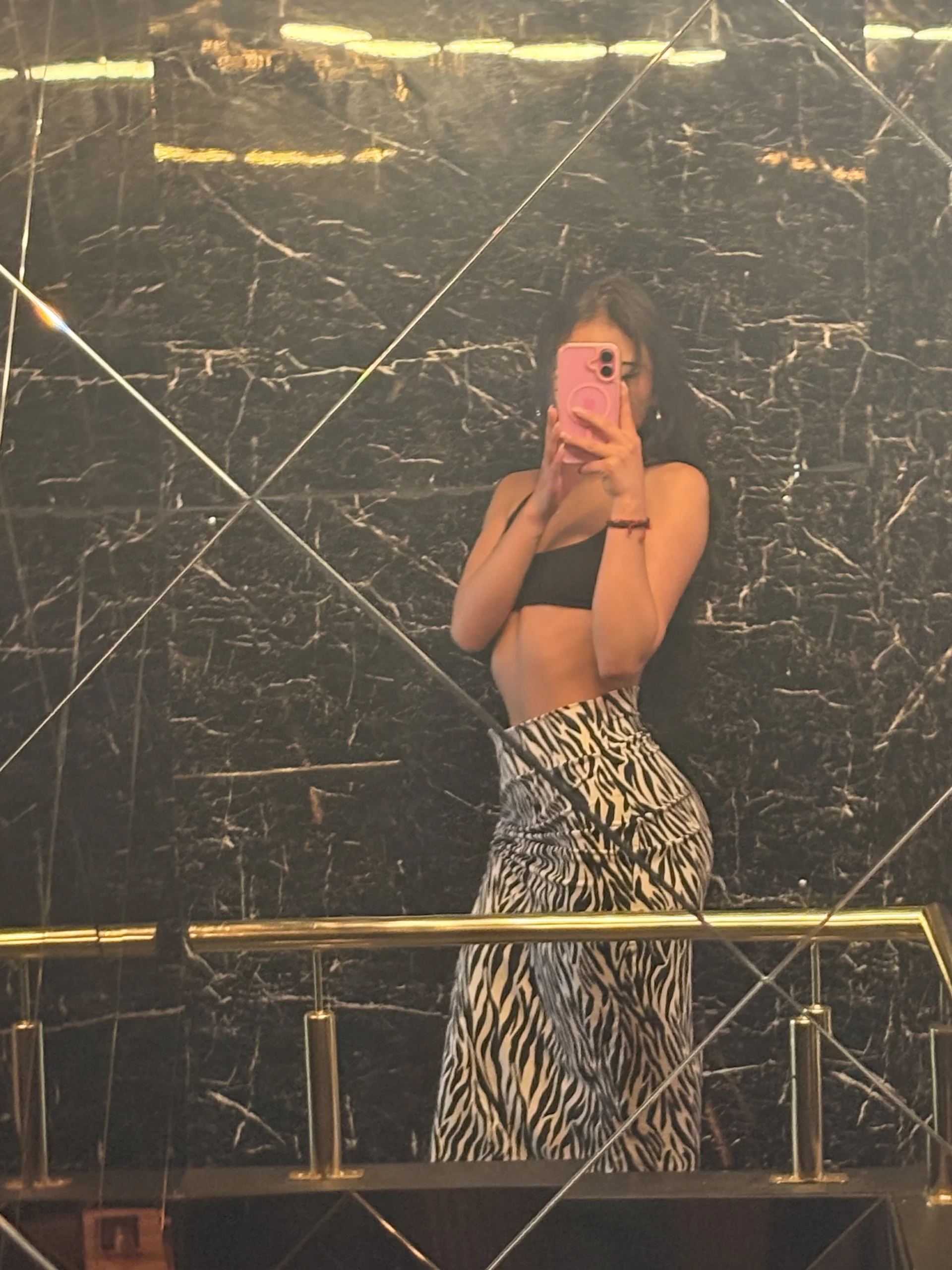 XXX Porn Photo of Nude ahri_moon1 21