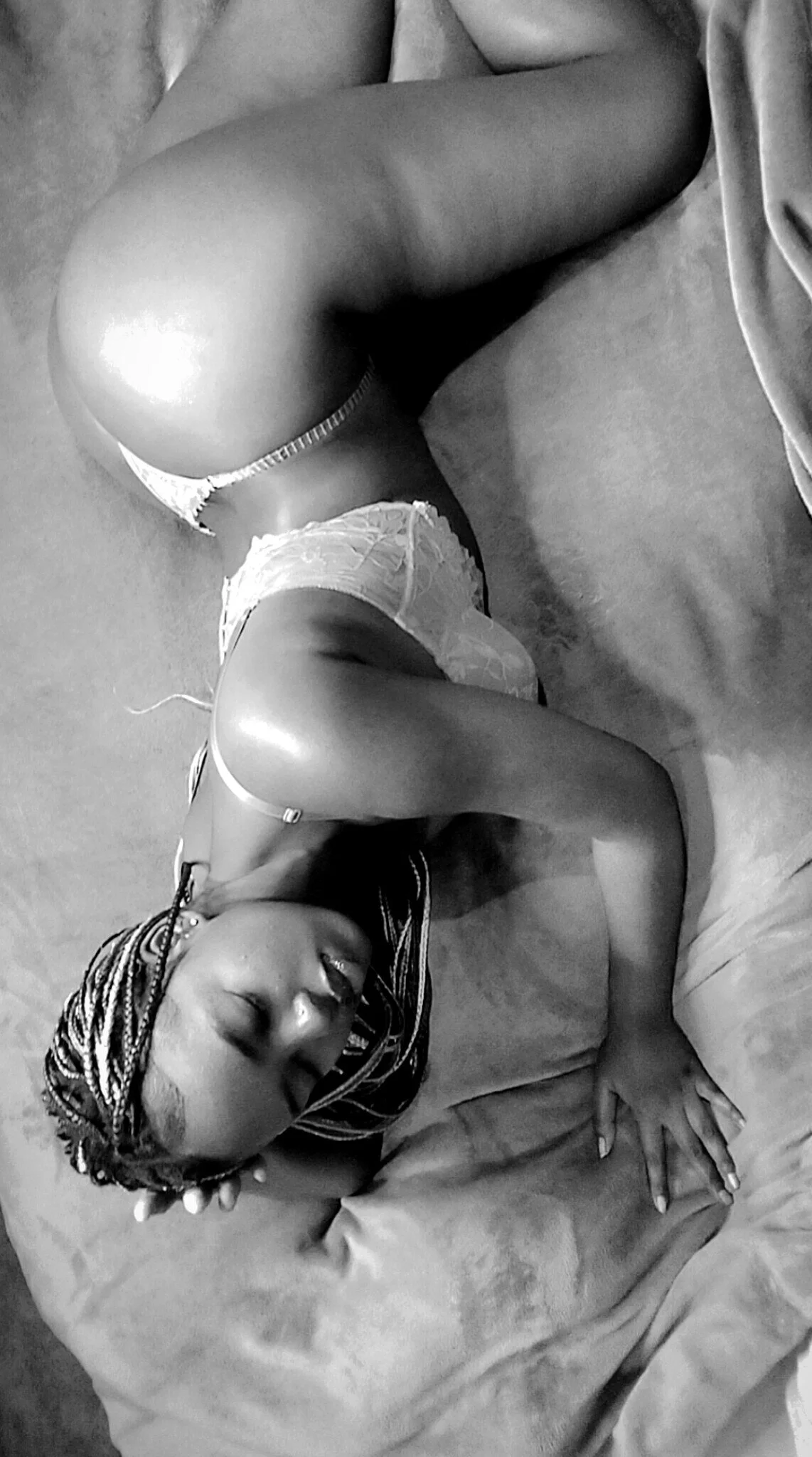 XXX Porn Photo of Nude NawtyLisa 8