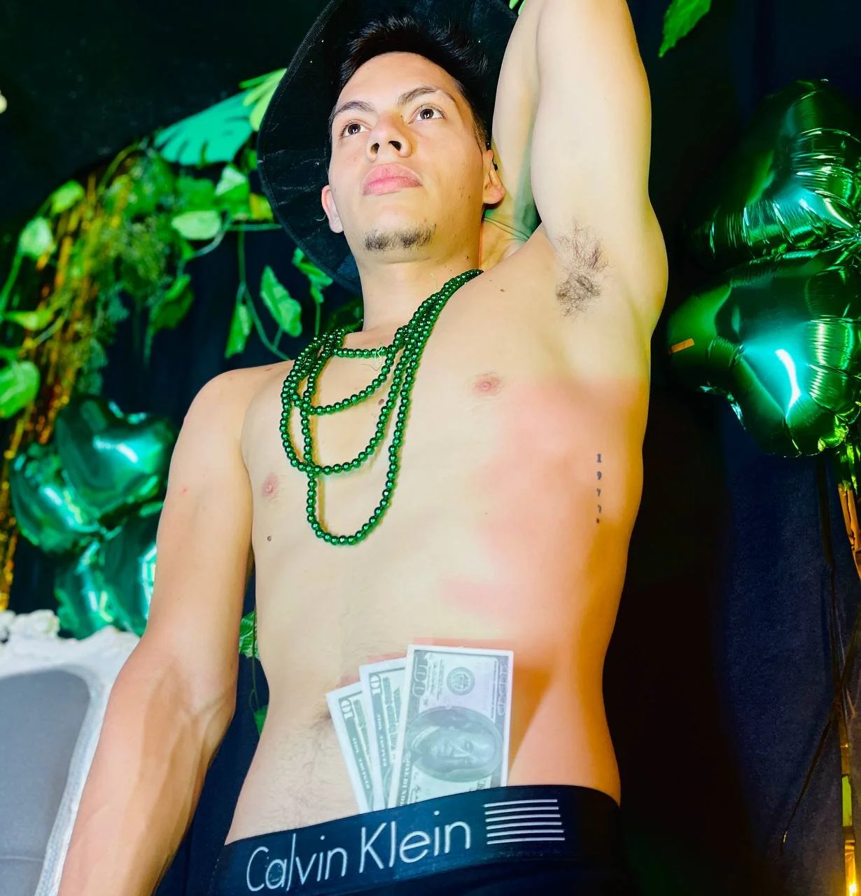 XXX Porn Photo of Nude JhosuaVega 23