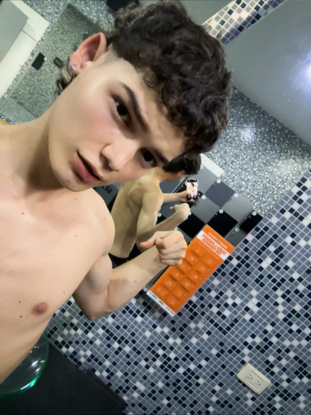 XXX Porn Photo of Nude Max_cortes1 21