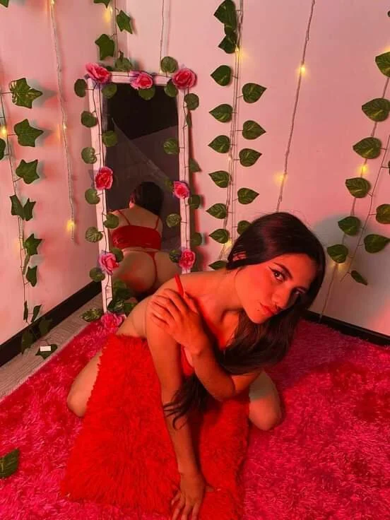 XXX Porn Photo of Nude Chiara_tay 1