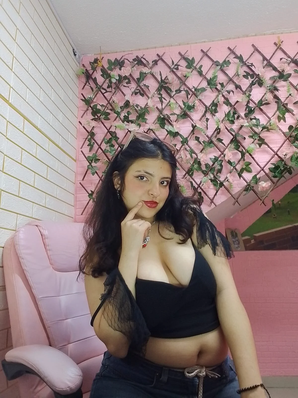 XXX Porn Photo of Nude mily_x 2