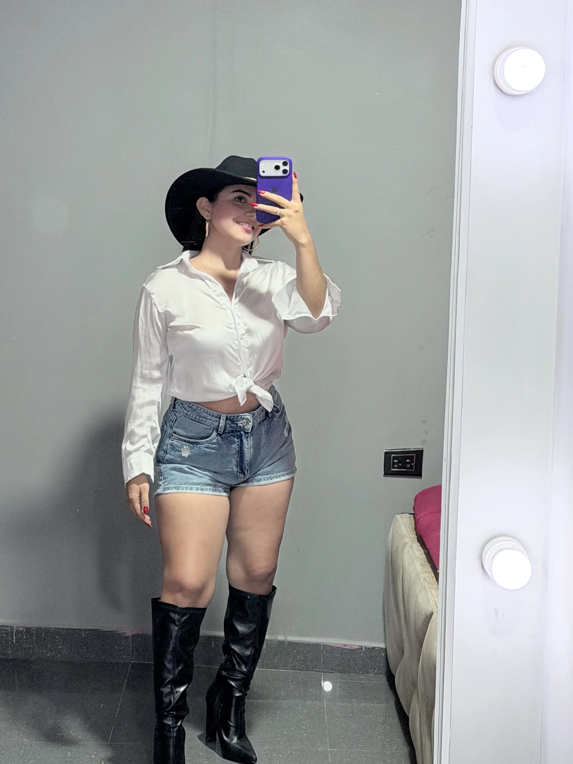 XXX Porn Photo of Nude salomecute21 22