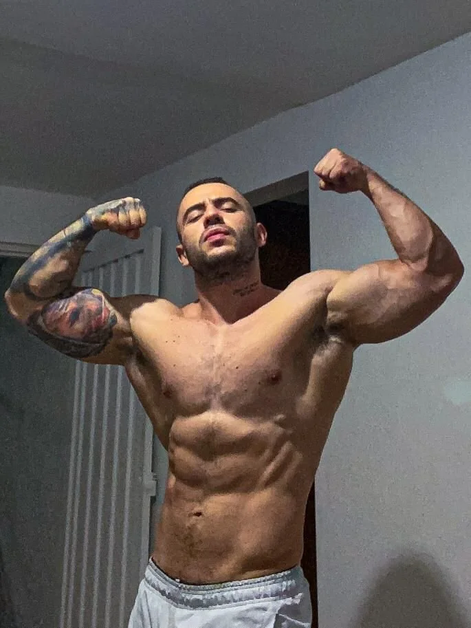 XXX Porn Photo of Nude BruceDallas 8