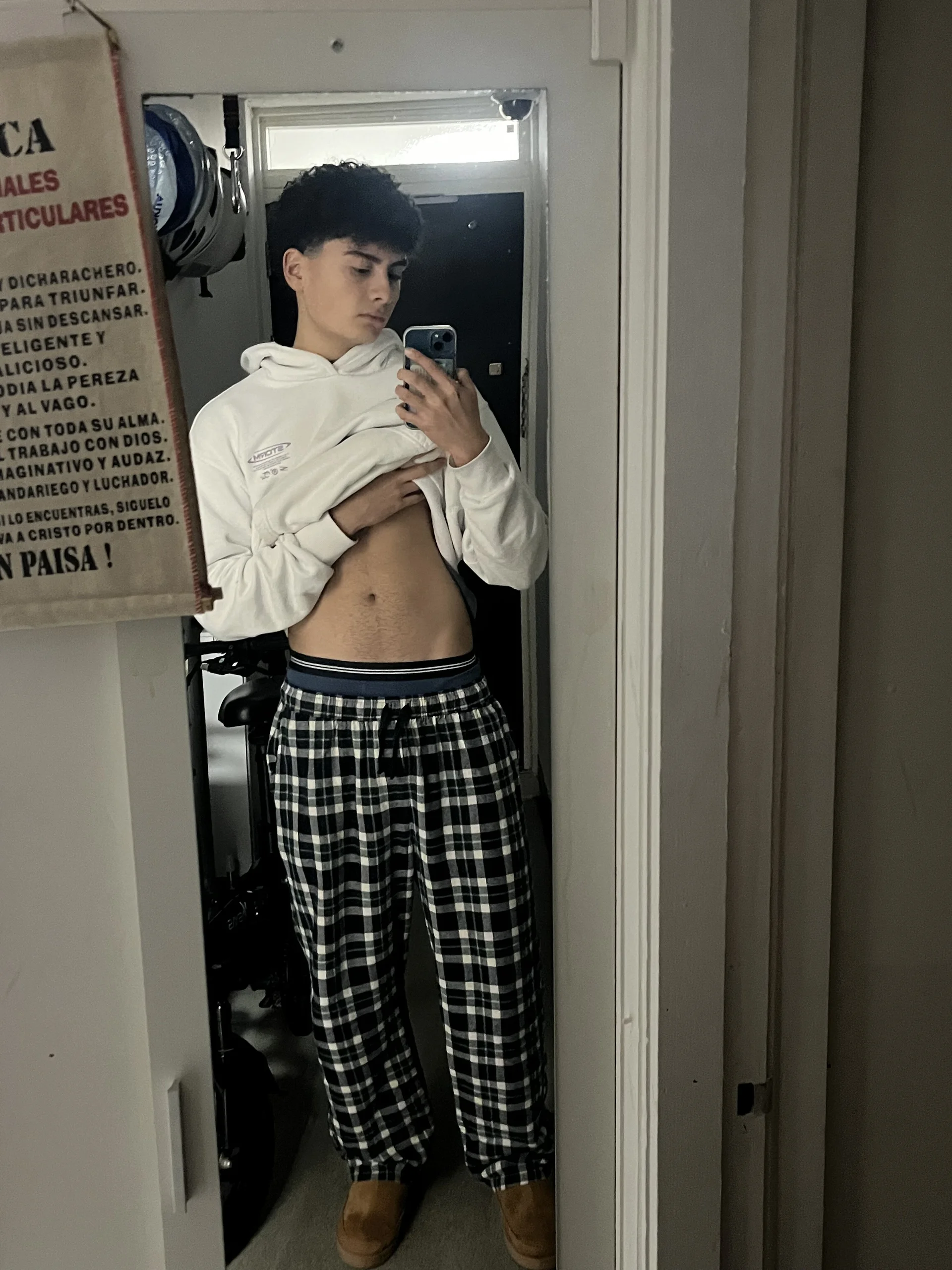 XXX Porn Photo of Nude hungspanishtwink 1