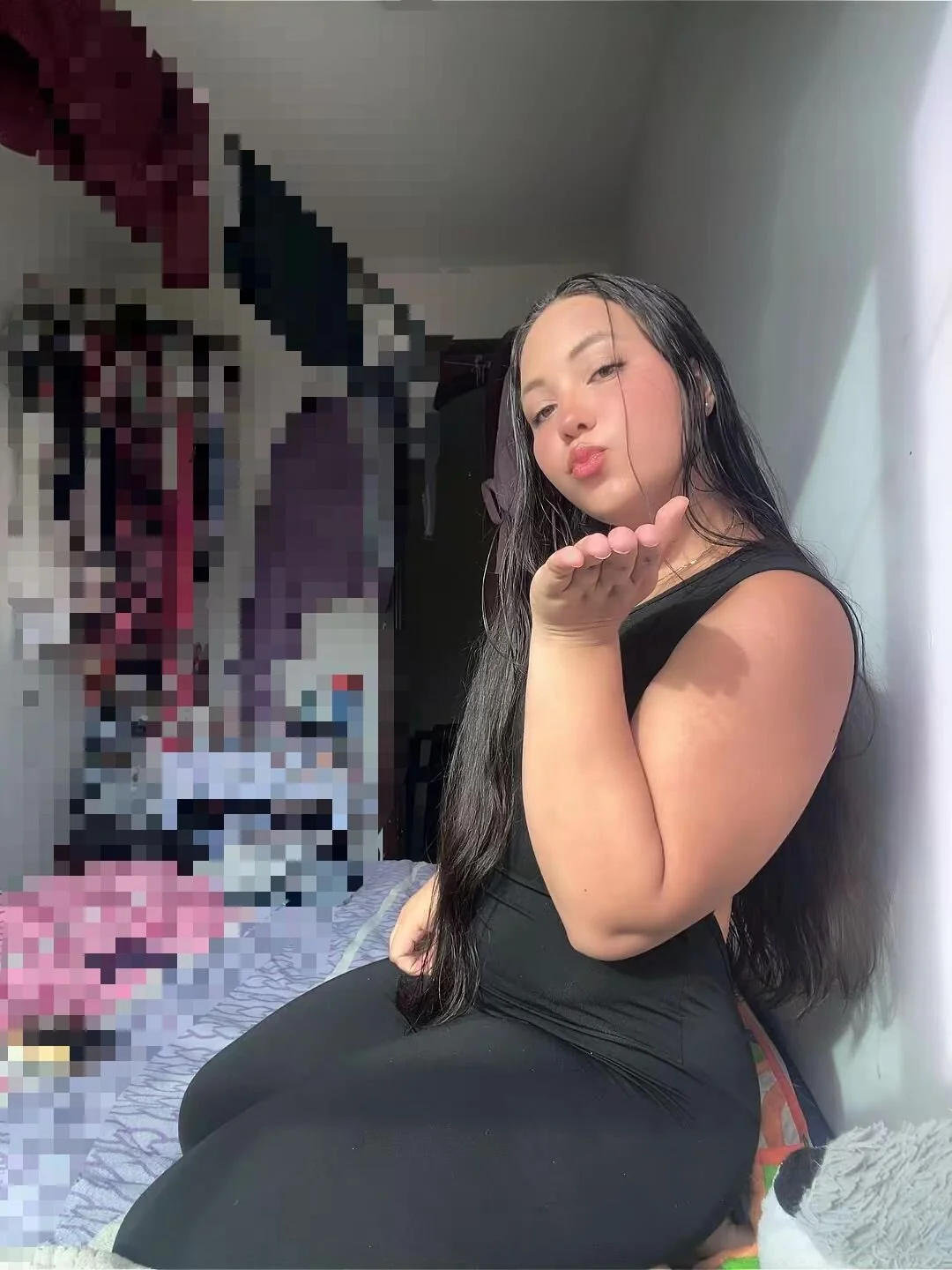 XXX Porn Photo of Nude Ema_jener 2