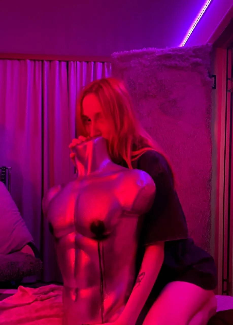 XXX Porn Photo of Nude Redffoxx_ 1