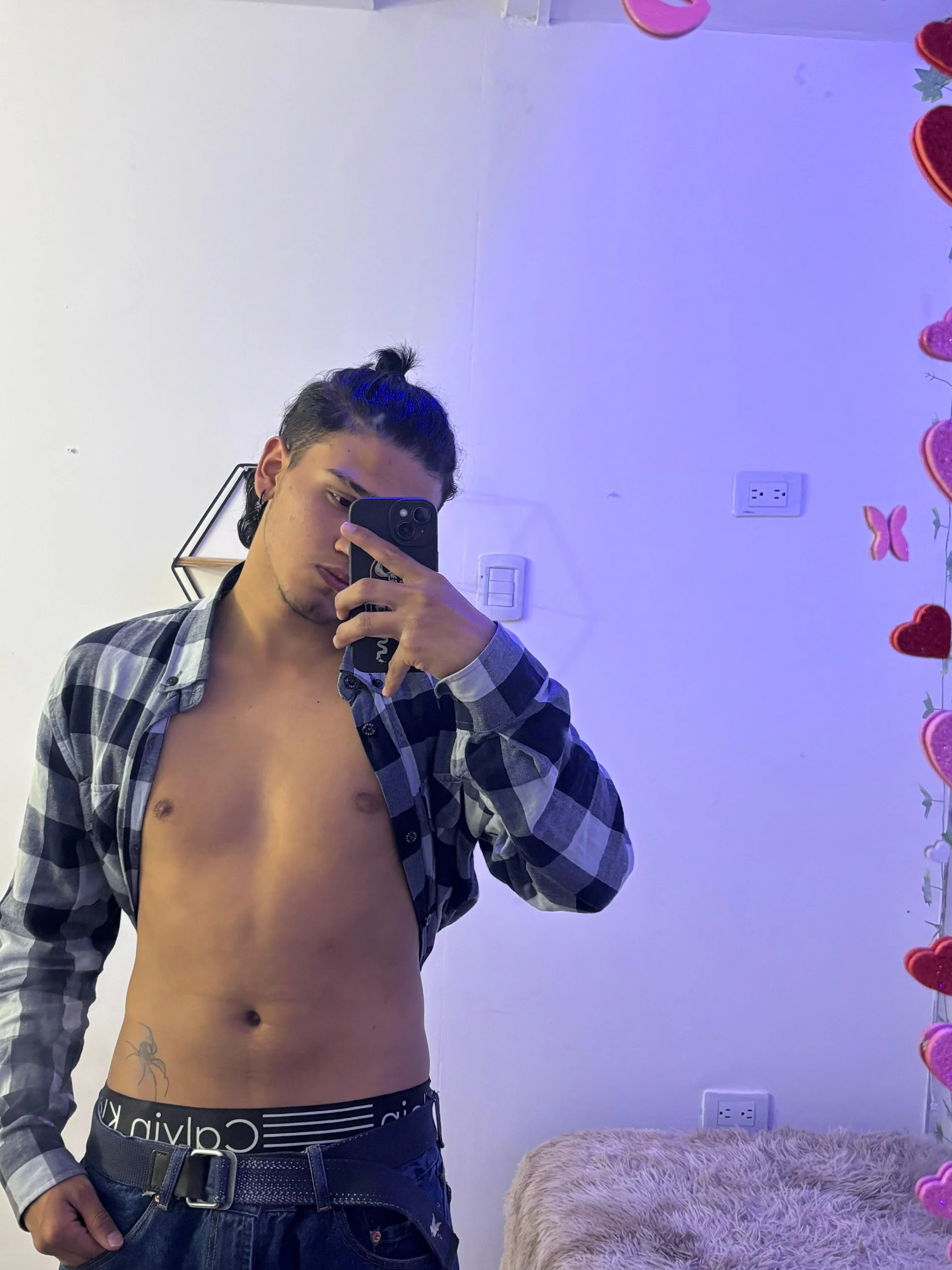 XXX Porn Photo of Nude Ikaika_Kalani 4
