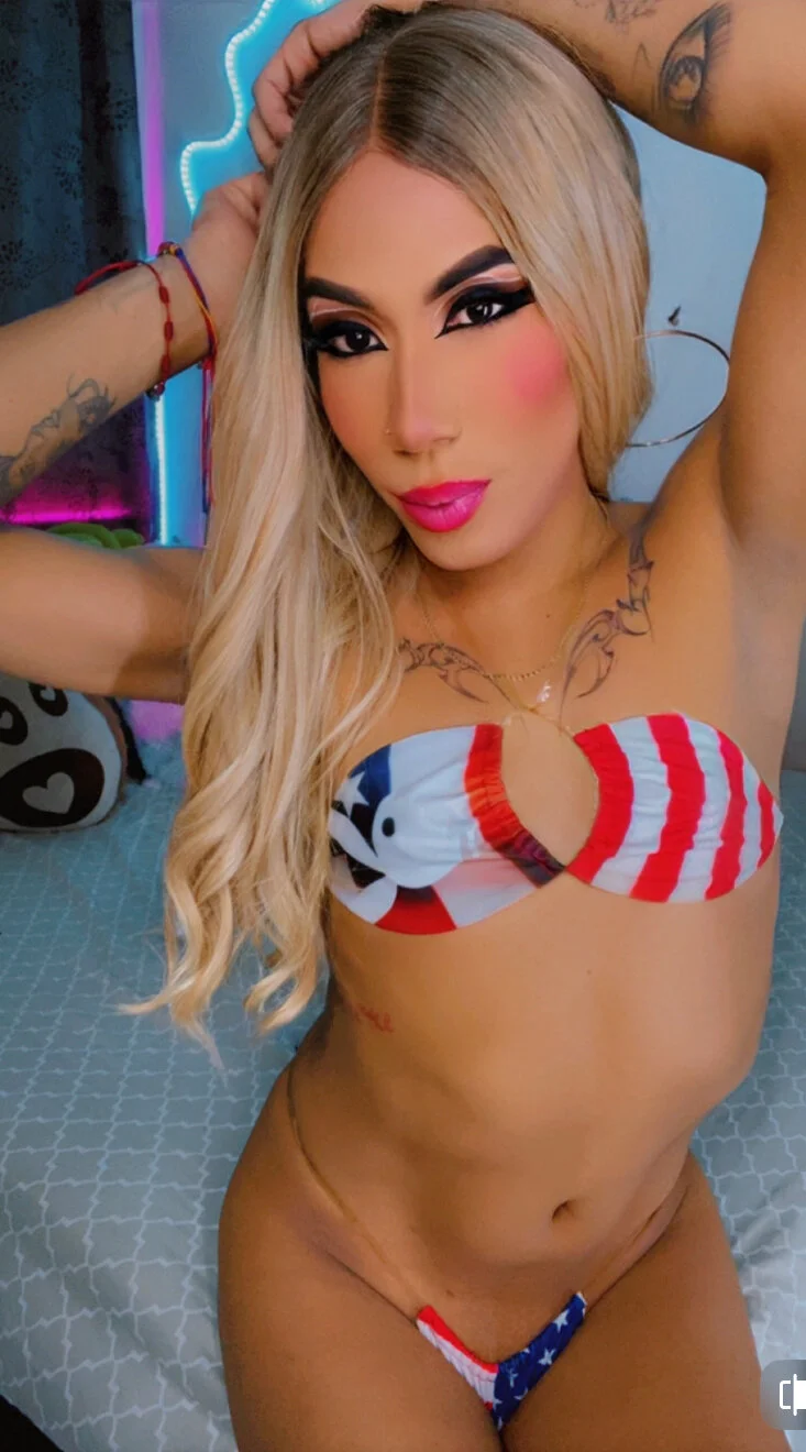 XXX Porn Photo of Nude daniela_bigcock22 18