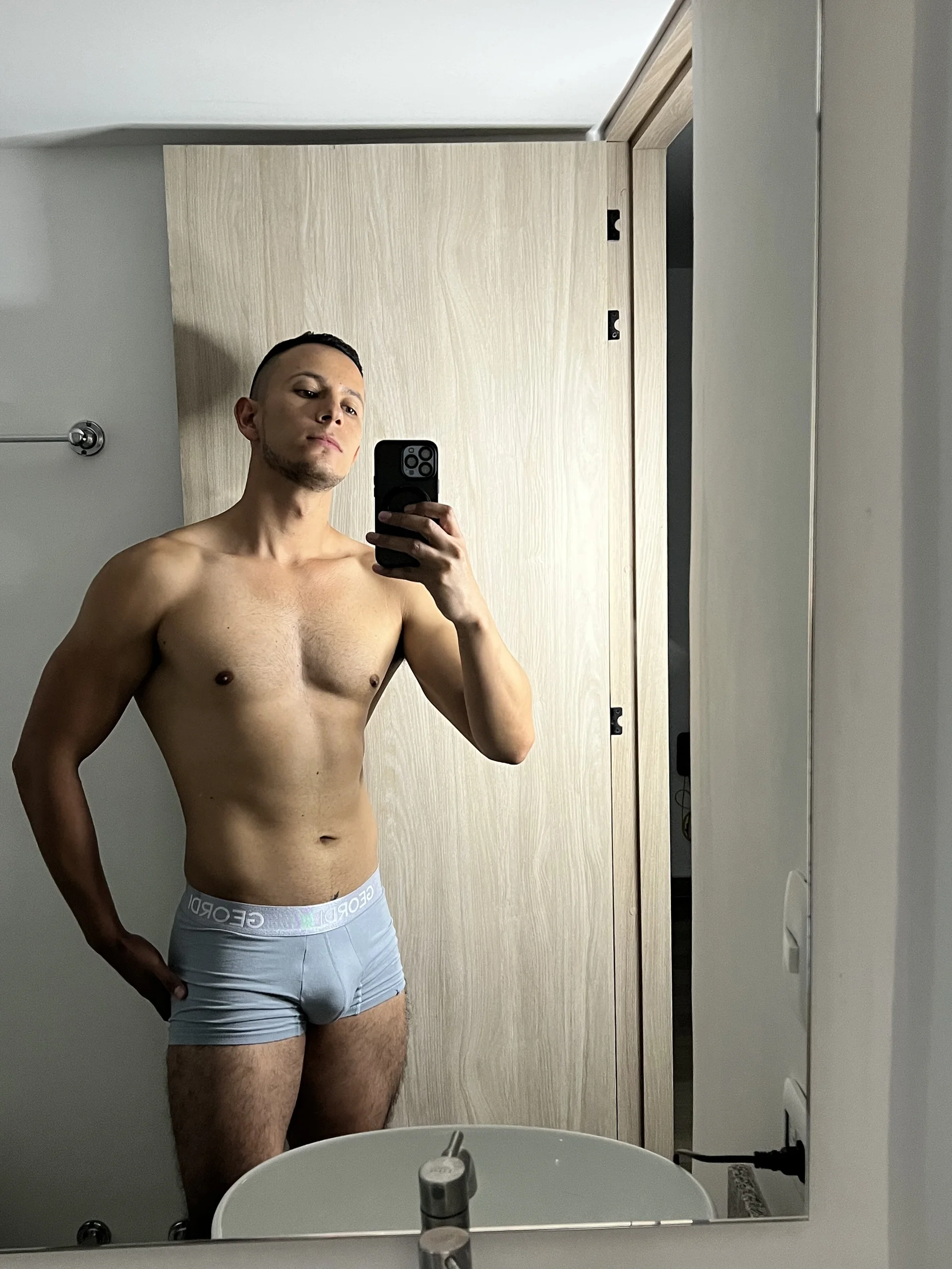 XXX Porn Photo of Nude TheLatinBoyfriends 4