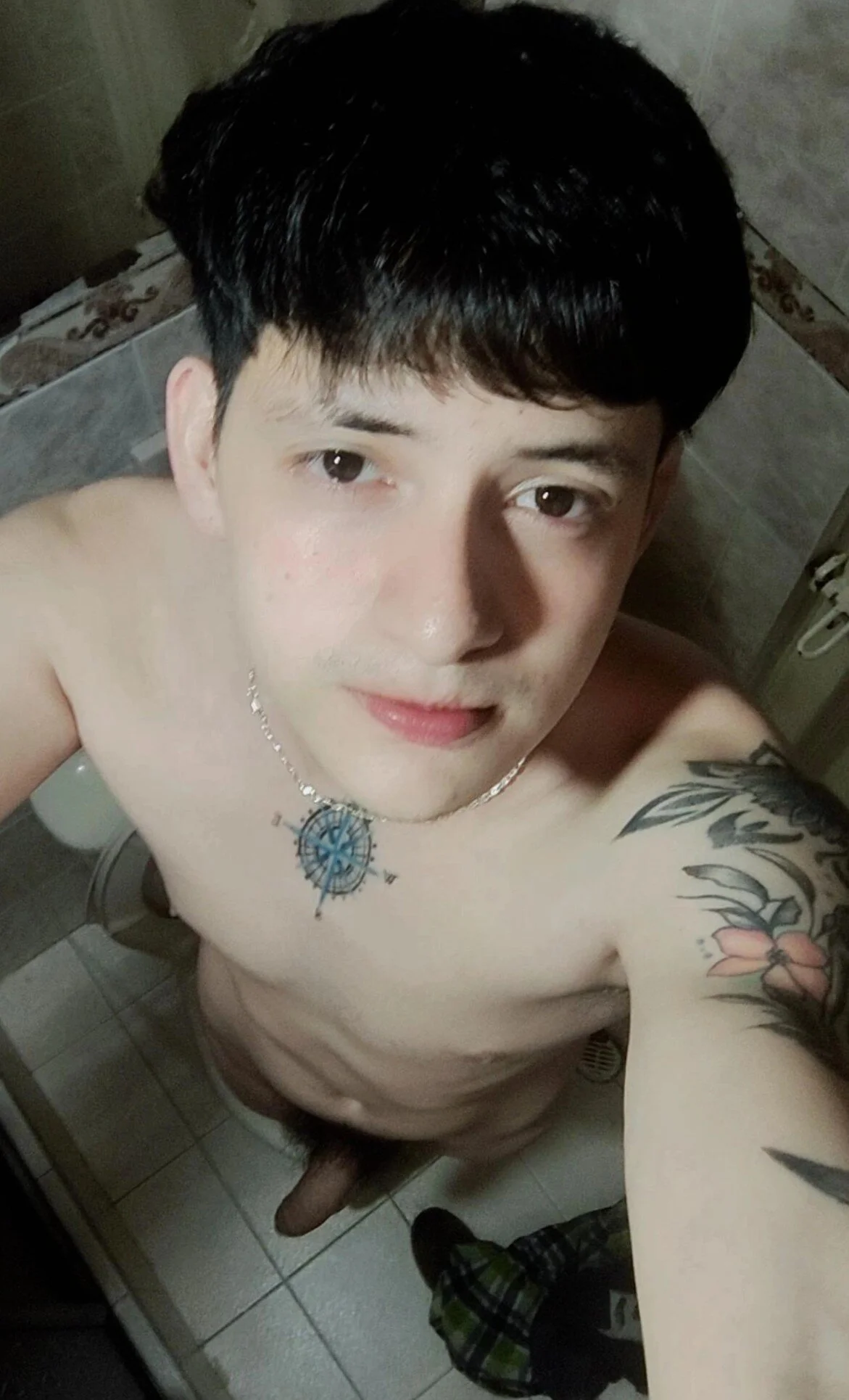 XXX Porn Photo of Nude BastianLeoniis 220