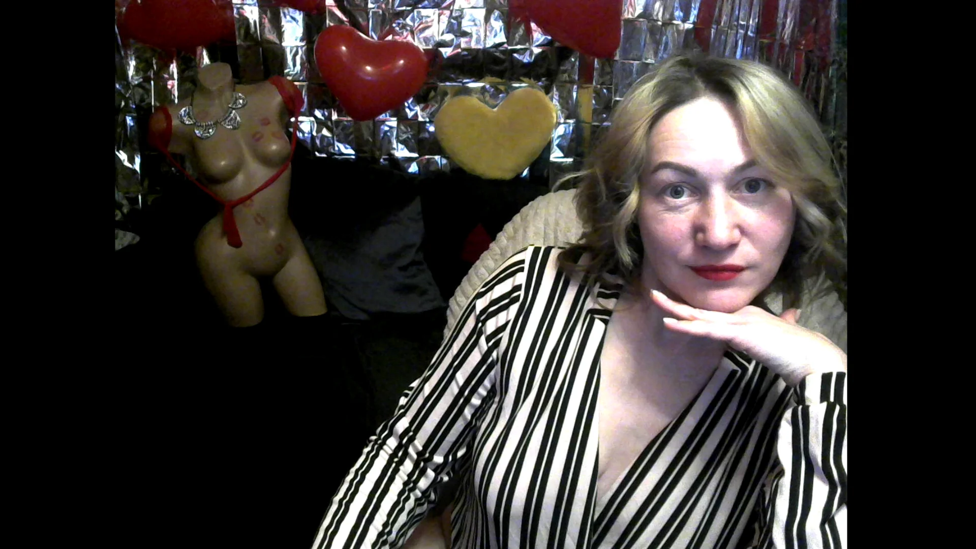 XXX Porn Photo of Nude wLESLYMOSw 1