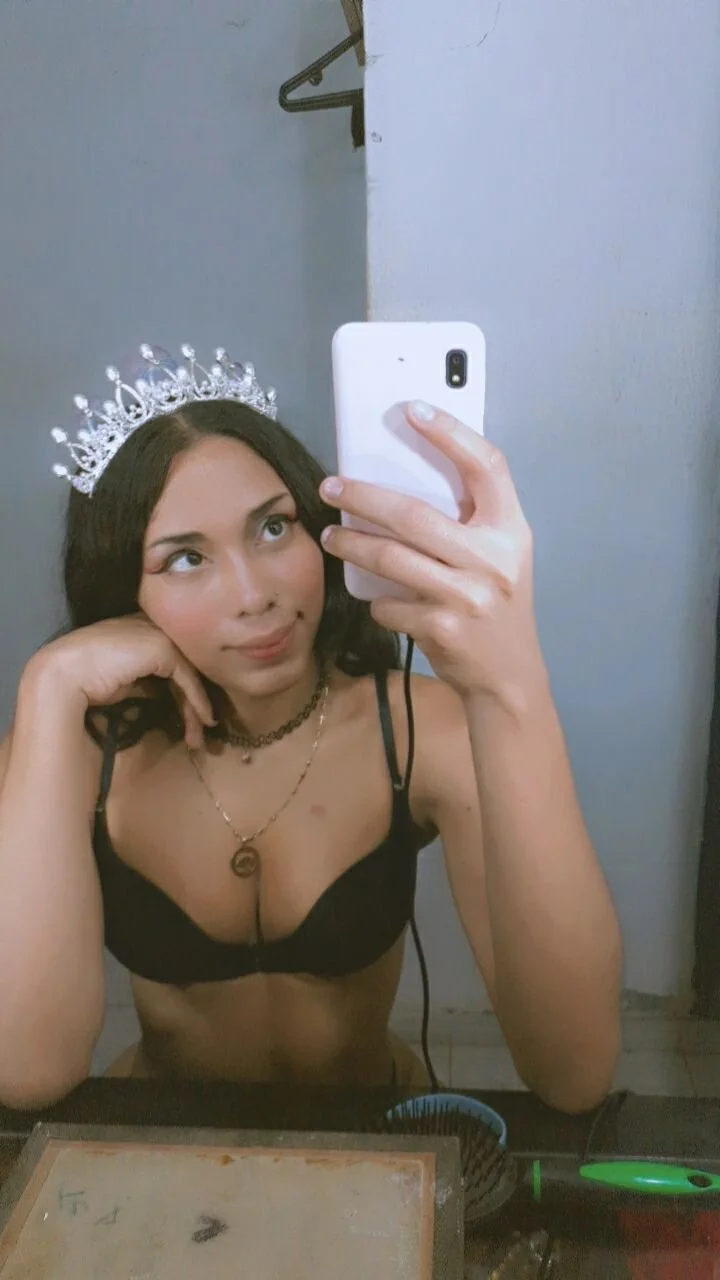 XXX Porn Photo of Nude EmilyGomezLS 17
