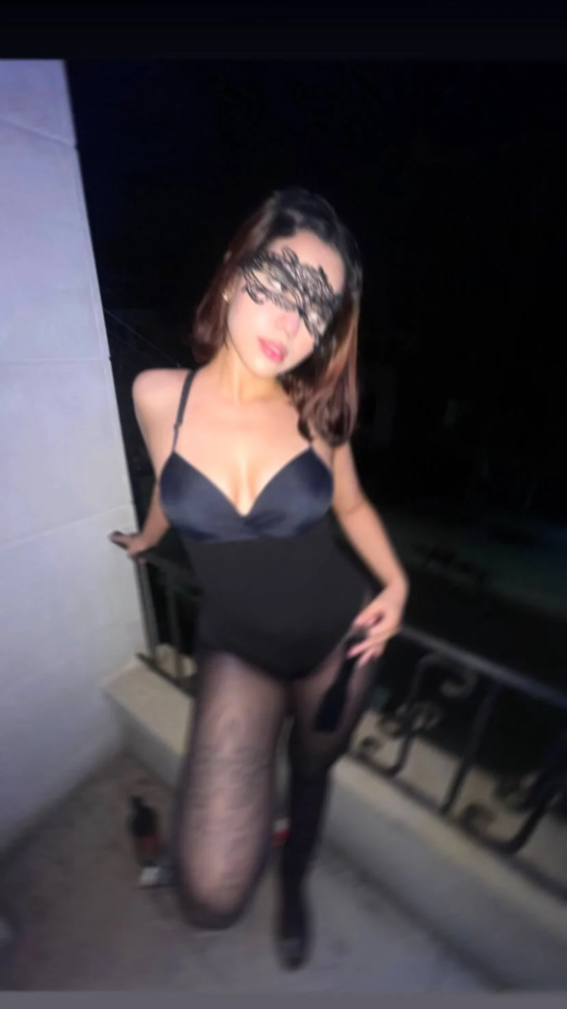 XXX Porn Photo of Nude Mia_Tylor01 16