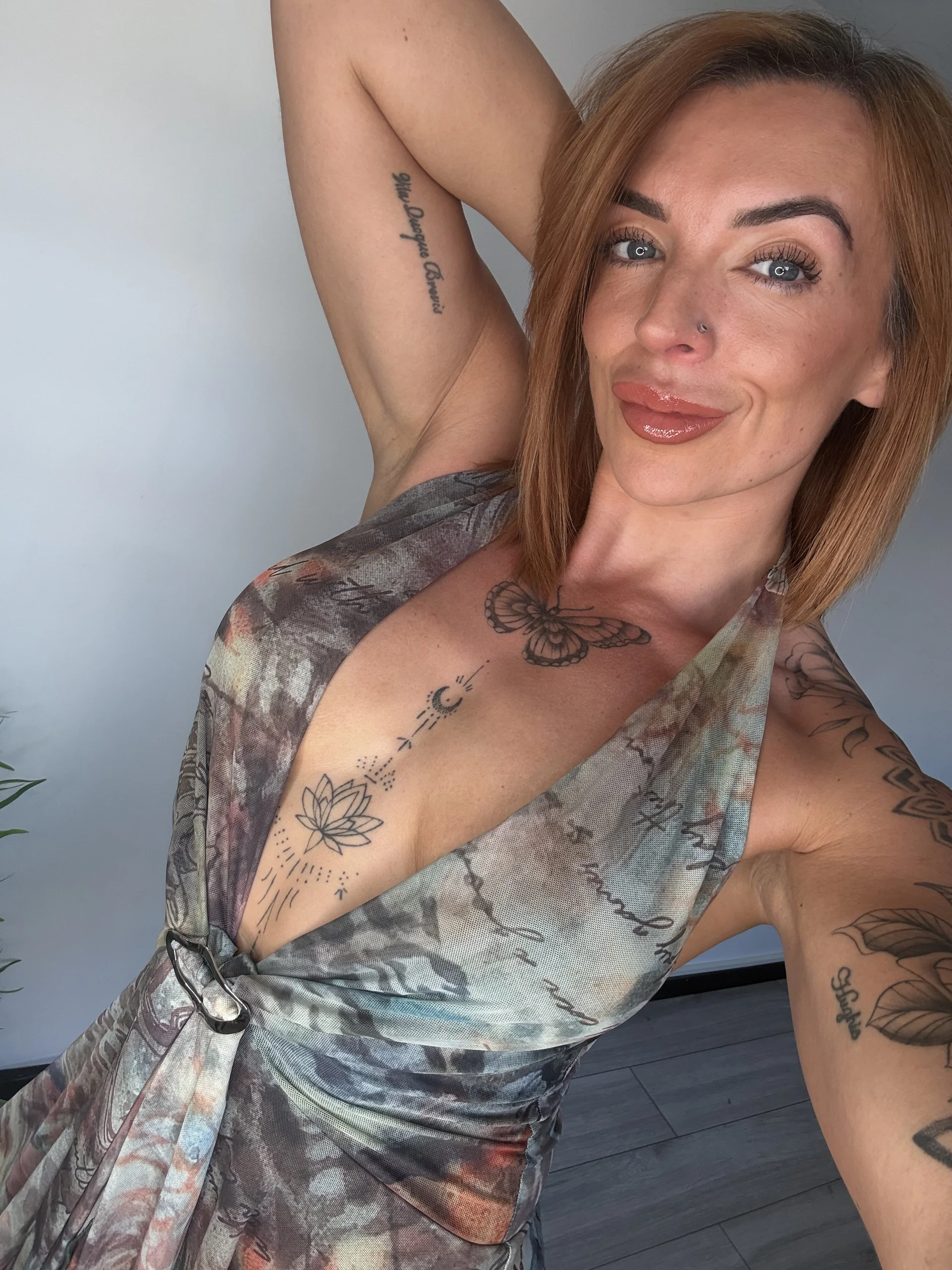 XXX Porn Photo of Nude GymWifeX 5