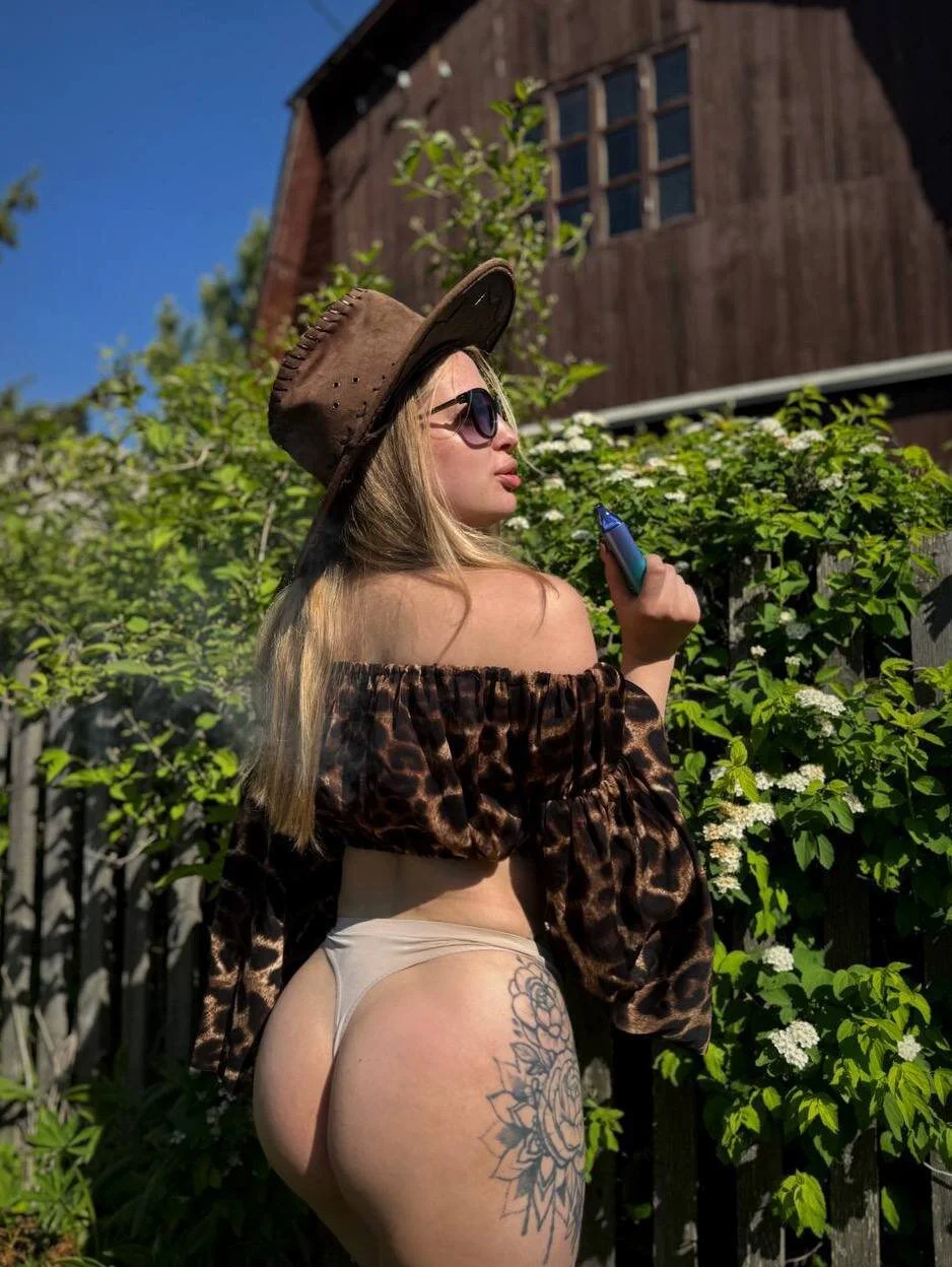 XXX Porn Photo of Nude Emma__Ross 4