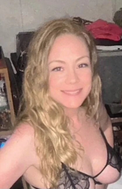 XXX Porn Photo of Nude amandatheblondewife 6