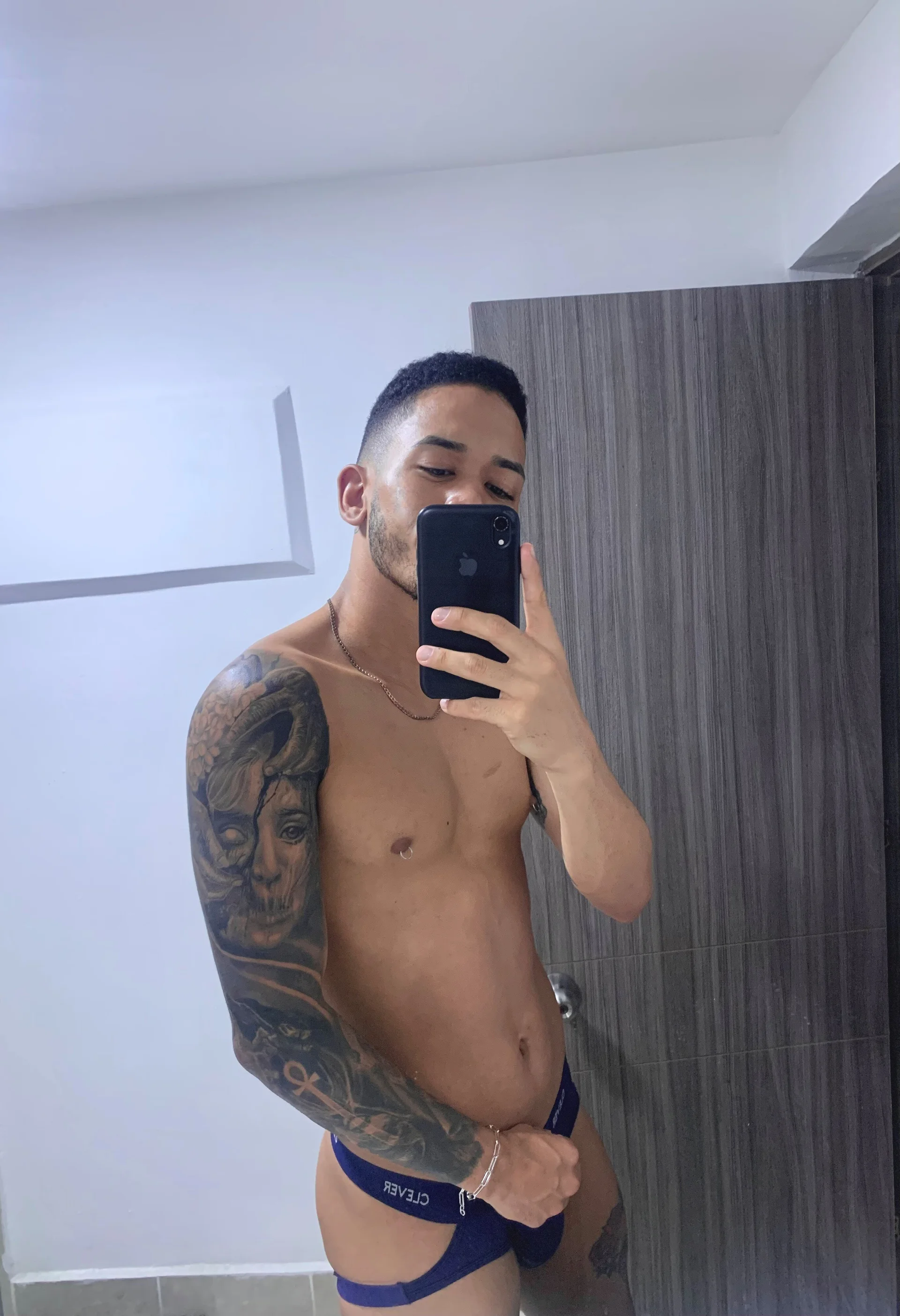 XXX Porn Photo of Nude tonysears__ 14