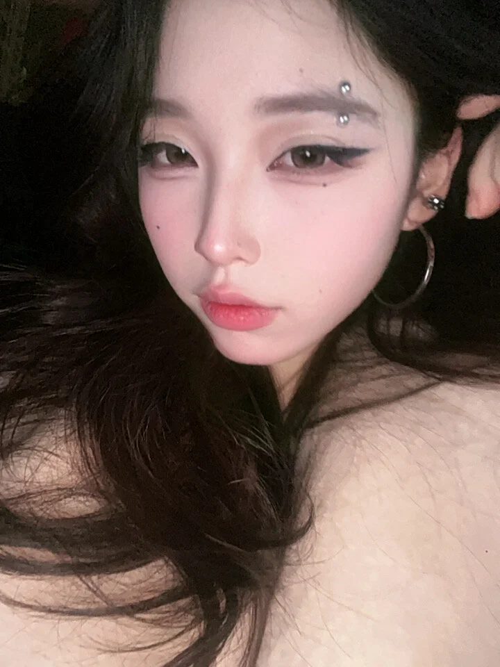 XXX Porn Photo of Nude WQueen 1