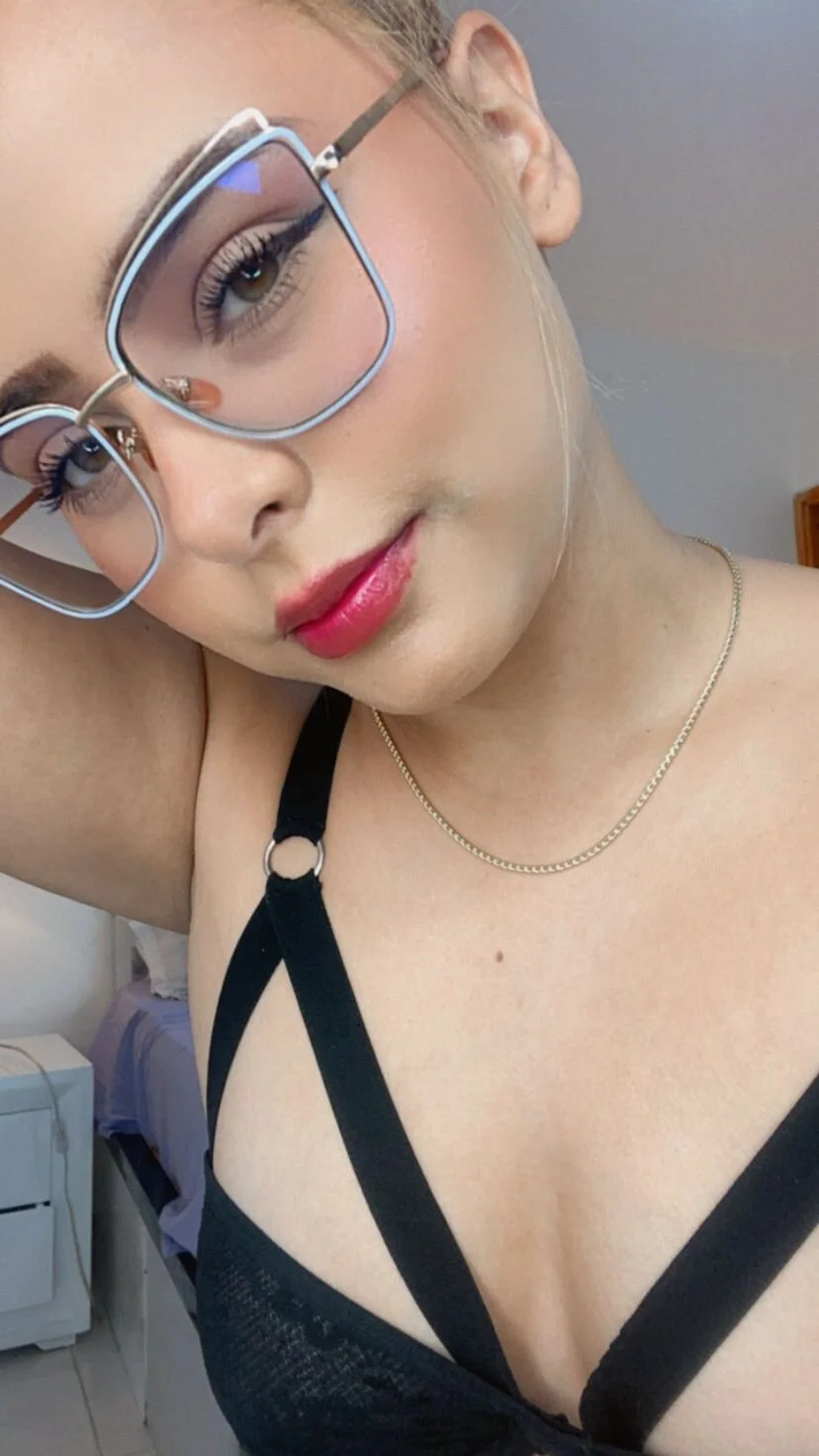 XXX Porn Photo of Nude MikaelaStone 44