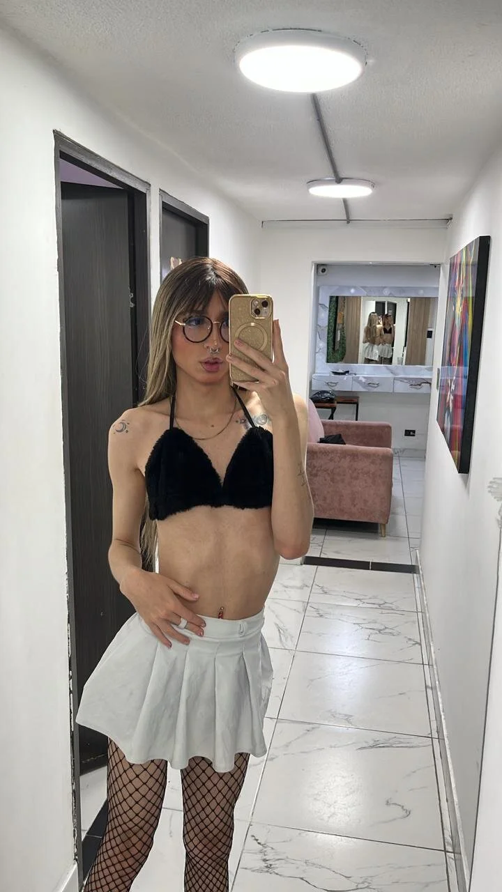 XXX Porn Photo of Nude Aniie_Doll 23