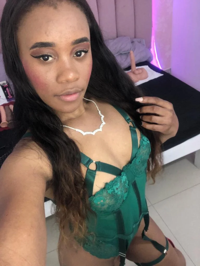 XXX Porn Photo of Nude HallyBans 74