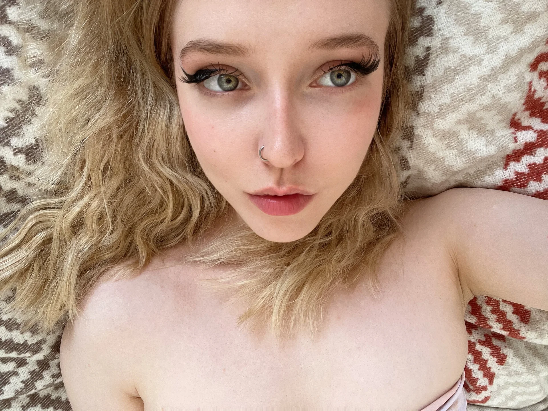XXX Porn Photo of Nude Lucy_Ember 1