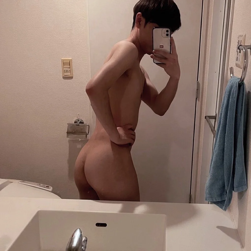 XXX Porn Photo of Nude poketkuma 1