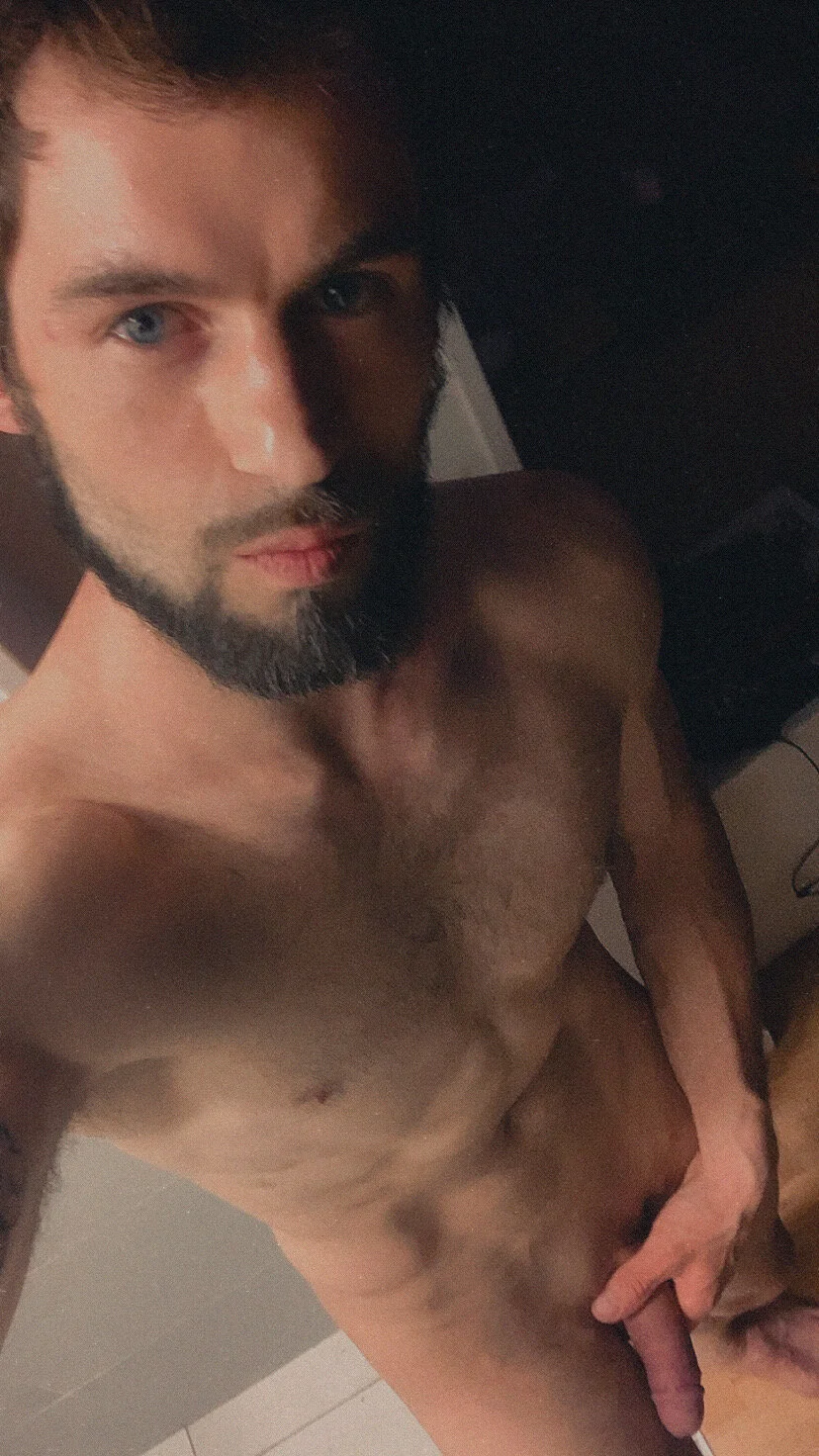 XXX Porn Photo of Nude Hotrussian0 9