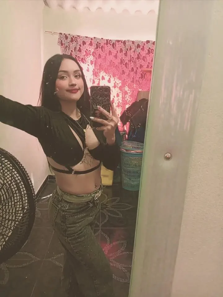 XXX Porn Photo of Nude kingbronew_ 6