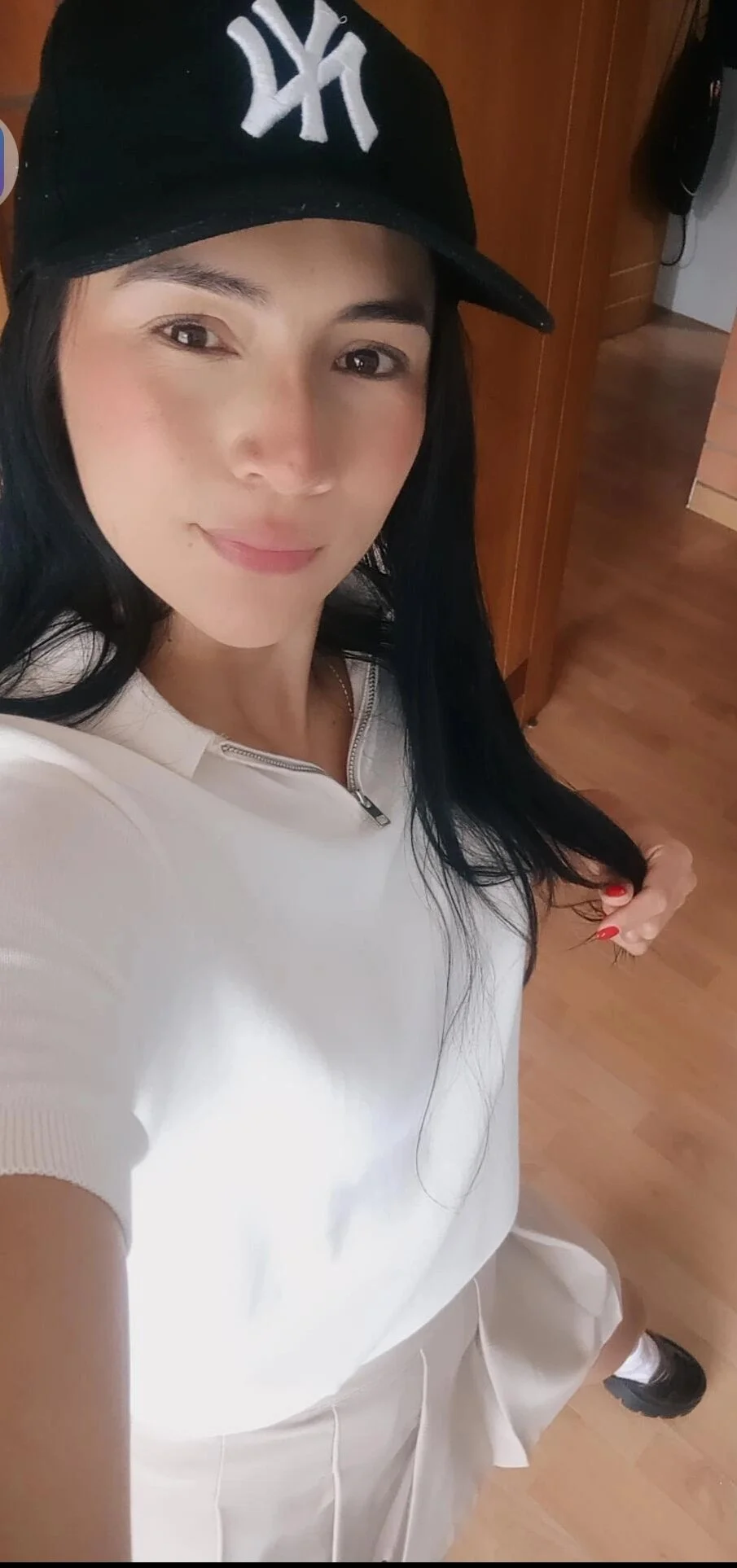 XXX Porn Photo of Nude coniie_jhons 1
