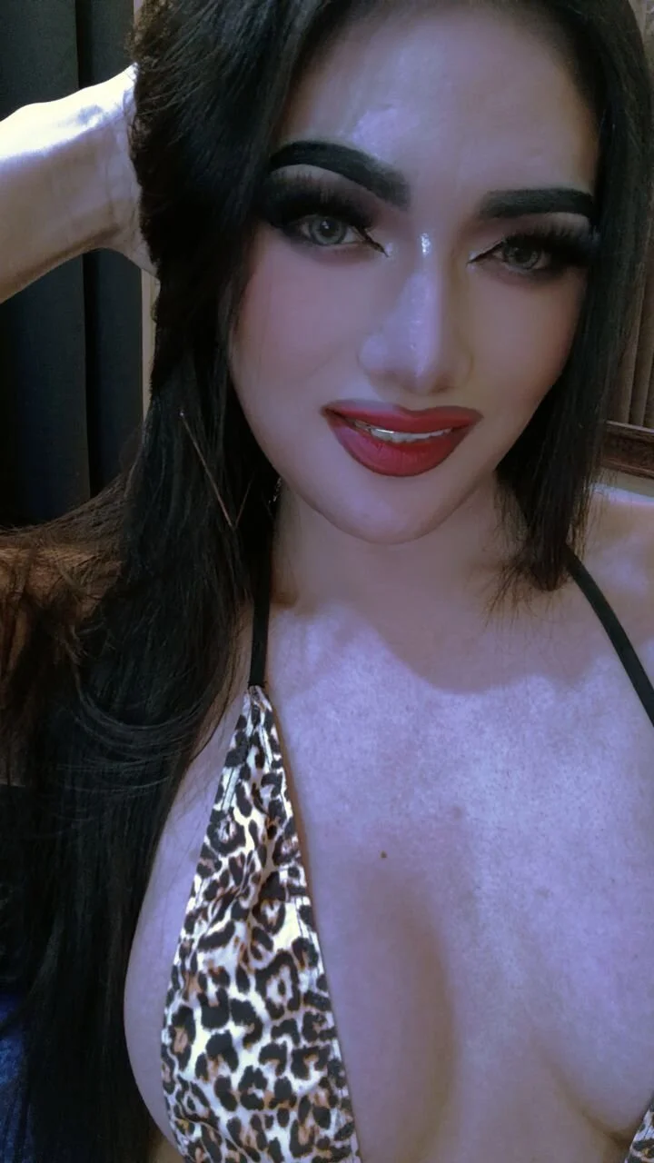 XXX Porn Photo of Nude AluraXJhanson 22