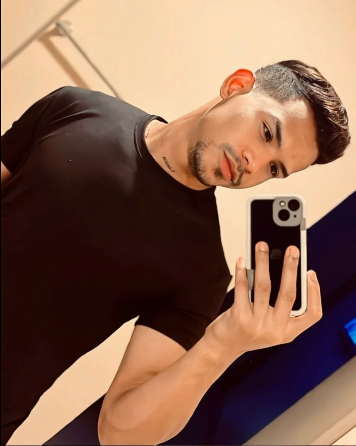 XXX Porn Photo of Nude dereckMillerx 4